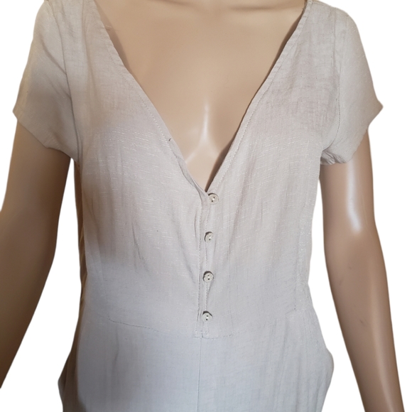 Linen Romper - Picture 4 of 10